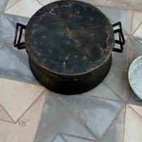 قلف مسی  قدیمی ارام پز  وچرخ خیاطی