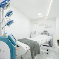 تزریق بوتاکس / ژل / لیزر / مزوتراپی توسط پزشک|خدمات آرایشگری و زیبایی|یزد, |دیوار