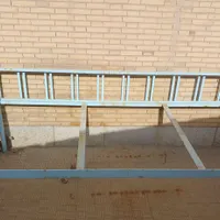 تخت اهنی
