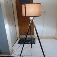 چراغ خواب ایستاده