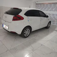 امویام 315 هاچبک اسپرت لاکچری، مدل ۱۳۹۵