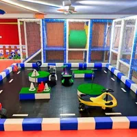 پیست ماشین بازی کودک در خانه بازی