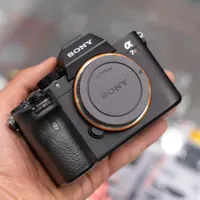 دوربین سونی Sony a7R III Mirrorless Camera