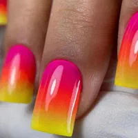 آموزش کاشت ناخن حرفه ایی و تخصصی ۱۰۰٪ تضمینی۵۰٪آف