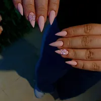 اموزش تخصصی کاشت ناخن