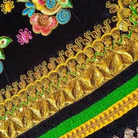 انجام دور گیری و پایه شلوار بندری