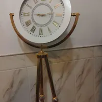 ساعت ایستاده