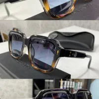 عینک های افتابی دیوید بکام