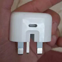 شارژر اصلی و کابل آیفون ۱۶