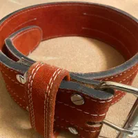 کمربند وزنه برداری