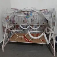 گهواره فلزی بچه