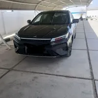 کی‌ام‌سی J7، مدل ۱۴۰۴