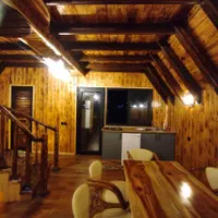 کلبه چوبی سویسی استخردار رامسر|اجارهٔ کوتاهمدت ویلا و باغ|رامسر, |دیوار