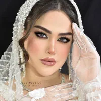 آموزش وخدمات میکاپ در آموزشگاه فنی و حرفه ای|خدمات آرایشگری و زیبایی|رشت, گلسار|دیوار