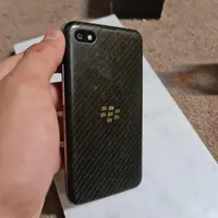 بلکبری Z30 با حافظهٔ ۱۶ گیگابایت