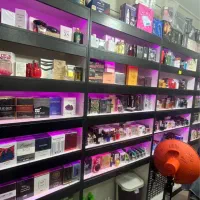واگذاری مغازه آرایشی و عطر ادکلن|فروشگاه و مغازه|اصفهان, برازنده|دیوار