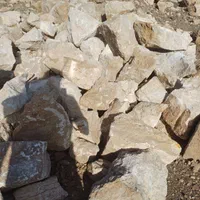 سنگ کرم رنگ سنگ لاشه بنایی سنگ چینی  بلوک سیمانی|عمده‌فروشی|قم, بوستان علوی|دیوار