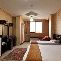 هتل/سوییت/اتاق های دوتخته سه تخته چهارتخته تمیز|اجارهٔ کوتاه‌مدت آپارتمان و سوئیت|اصفهان, باغ گلها|دیوار