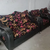 مبل ۷ نفره روکش چرم نشیمن پشتی پارچه