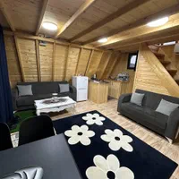 کلبه سوئیسی تک خواب|اجارهٔ کوتاه‌مدت ویلا و باغ|بندر انزلی, چهارفریضه|دیوار