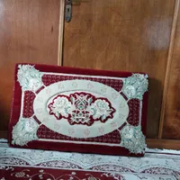 پشتی گل برجسته