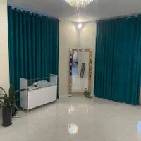 اجاره اتاق دربست‌به لاین ها زیبایی درسالن پرمشتری