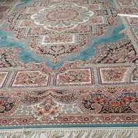 یک عدد فرش طرح حوض ابی