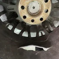 تابگیری وشکستگی رنگ کاری رینگ های المینومی آهنی|قطعات یدکی و لوازم جانبی|تبریز, |دیوار