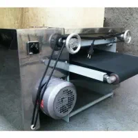 تنور چرخدار گلی پنج نون و همزن خمیر|اجاق گاز و لوازم برقی پخت‌وپز|قزوین, |دیوار