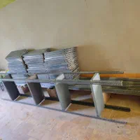 قفسه پیچ و مهره در حد نو