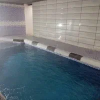 باغ ابگرم مبله استخر دار آب گرم صدرا ویلا|اجارهٔ کوتاه‌مدت ویلا و باغ|شیراز, شهرک گلستان شمالی|دیوار