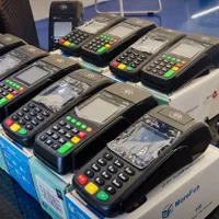 دستگاه کارتخوان سیار POS کارت خوان بیسیم GPRS جیبی