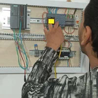 آموزش برق صنعتی،PLC تعمیرات بورد و موبایل|خدمات آموزشی|بم, |دیوار