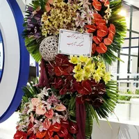 تاج گل سه طبقه افتتاحیه و نمایشگاهی جهت عرض تبریک|گل و گیاه طبیعی|تهران, آهنگ|دیوار