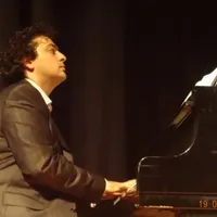 آموزش پیانو کلاسیک و ایرانی توسط استاد ارکستر|خدمات آموزشی|تهران, دریاچه شهدای خلیج فارس|دیوار