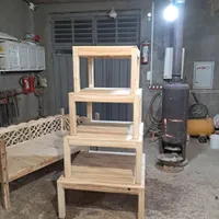 کرسی چوبی