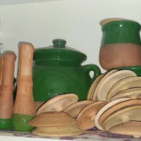 دیزی سفالی|ظروف پخت‌وپز|اصفهان, شمس آباد|دیوار