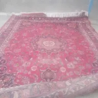 فرش قدیمی قرمز سالم