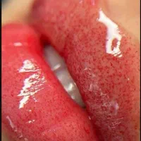 خدمات تخصصی میکروپیگمنتیشن و کاشت مژه