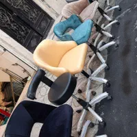 صندلی تابوره اصلاح میکاپ ناخن کپ|صندلی و نیمکت|مشهد, طلاب|دیوار