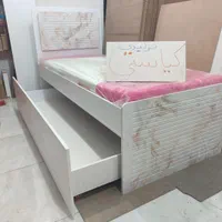 تخت یک نفره . سرویس خواب.میز تحریر.تخت کیاستی|تخت و سرویس خواب|مشهد, گلبرگ شمالی|دیوار