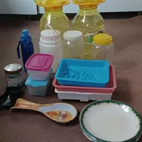 دبه ترشی ومقداری وسایل