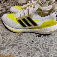 کتونی آدیداس اورجینال مدل ultra boost(اولترا بوست)|کیف، کفش، کمربند|تهران, شهید غیوری (ابن باویه)|دیوار