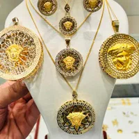 آویز ورساچ جدید کلا ۹ونیم درصد بالای تابلو