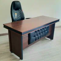 میز اداری ۱۶۰ باکسی