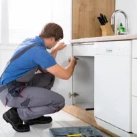 تعمیرات کابینت و کمد و کارهای نجاری|خدمات پیشه و مهارت|اصفهان, تخت فولاد|دیوار