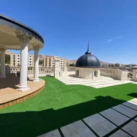چمن مصنوعی بین سنگ برای حیاط و باغ