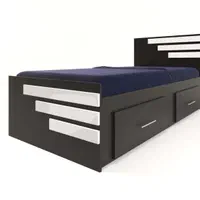 *تخت سفید مشکی*