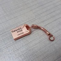 فلش گمشده64GB.به یابنده یه فلش 64GBهم وزنش هدیه
