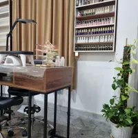 اجاره میز ناخن ۹۸۰|اجارهٔ کوتاه‌مدت دفتر کار و فضای آموزشی|تهران, زاهد گیلانی|دیوار